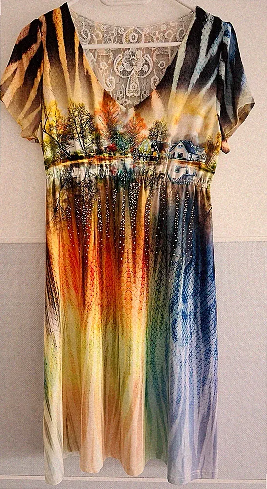 Ein Sehr Schönes Kleid für Sommer Gr. M/L 40 VS Paris wie Neu.