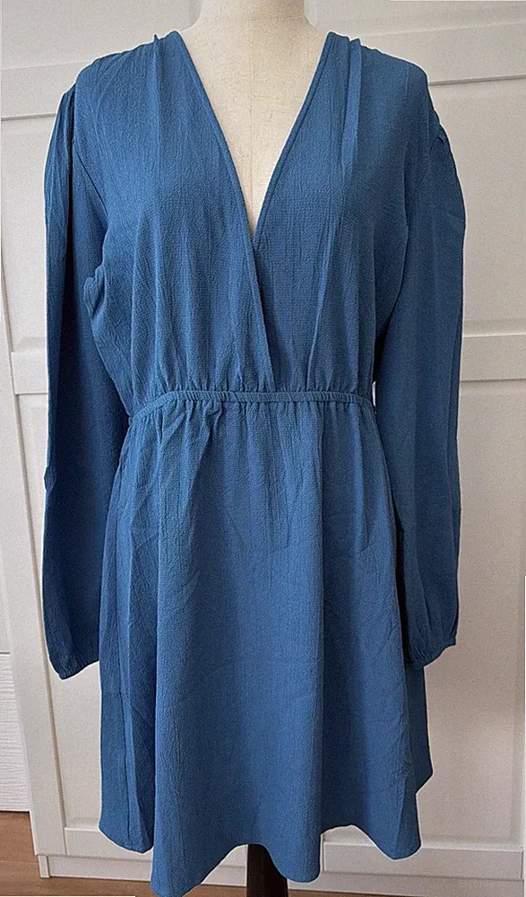 Einfaches Schickes Kleid Blau Türkis H&M Divided M 38/40 Crepe Tiefer Ausschnitt