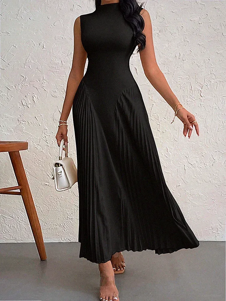 Elegantes A Linien Kleid für Damen mit Falten in Schwarz