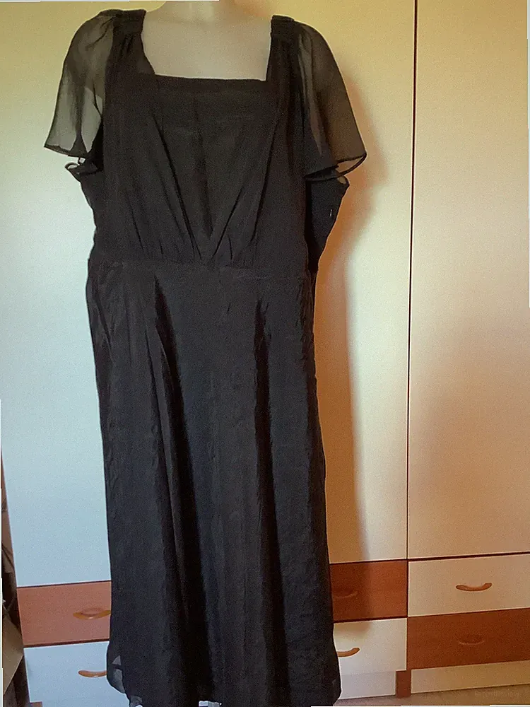 Elegantes Damen Kleid, Größe 60 62