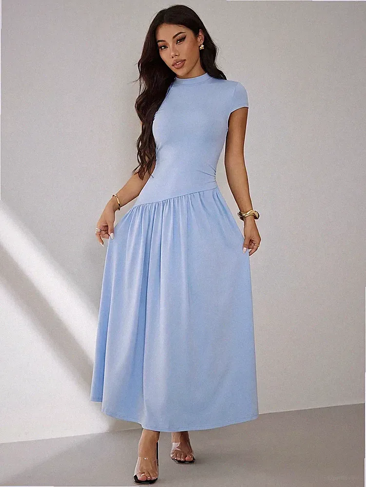 Elegantes Damen Sommerkleid in Babyblau mit A Linien Schnitt