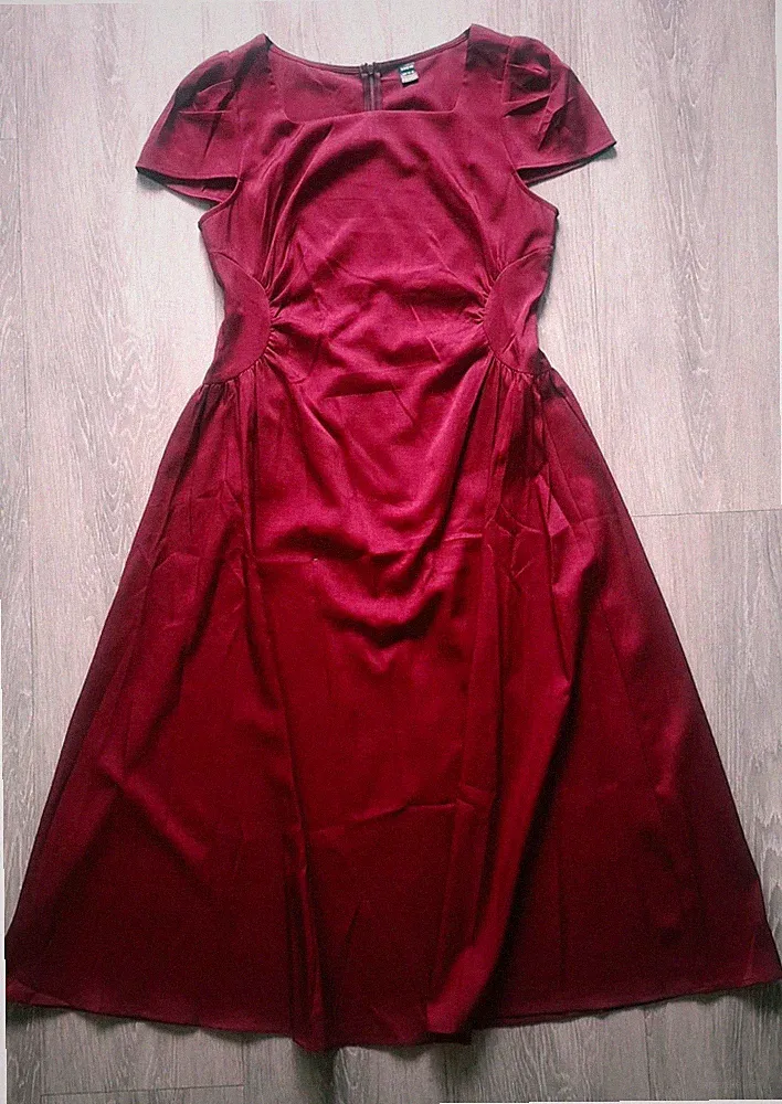Elegantes Kleid in Weinrot Gr. L