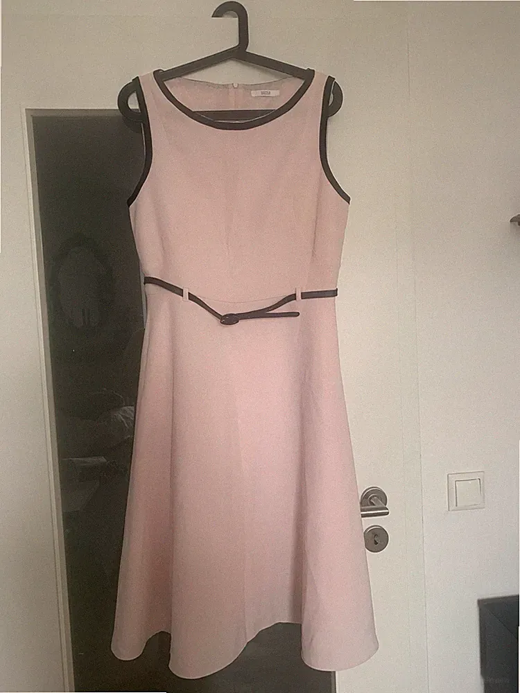 Elegantes Kleid von Marks & Spencer – Größe L – selten getragen