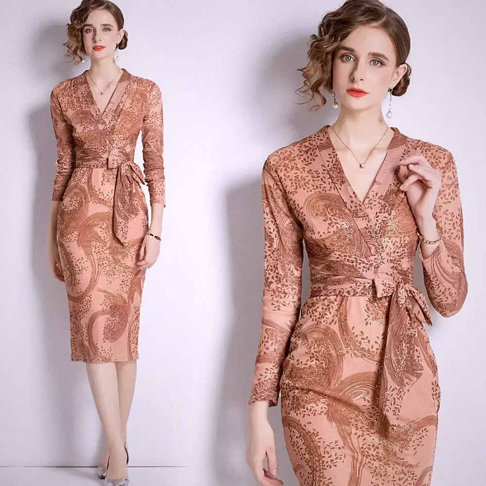 Elegantes Langärmliges Kleid Für Damen Beige Mit Gürtel 34107