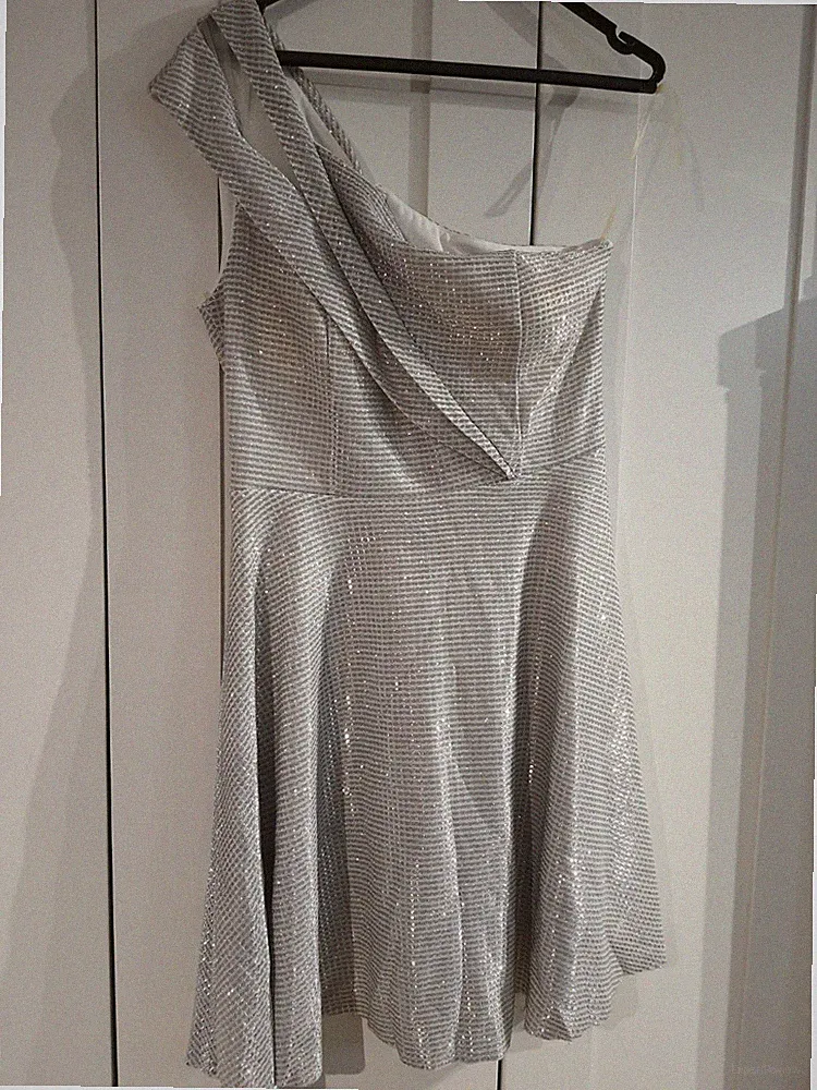 Elegantes One-Shoulder Kleid – Silber/Glitzer – Gr. 40