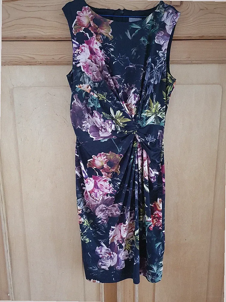 Elegantes Phase Eight Etuikleid Gr. 44 UK 18 wie neu