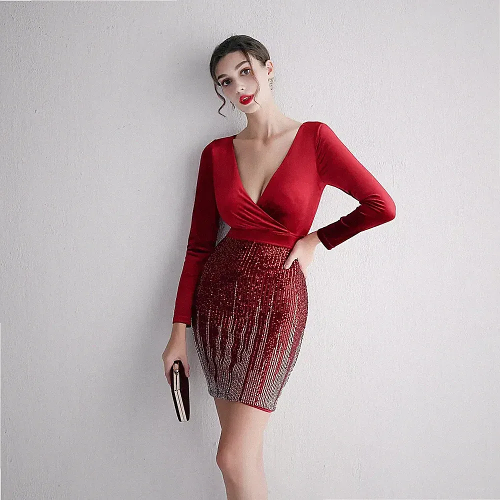 Elegantes Rotes Langärmliges Kleid Mit Strass 46962