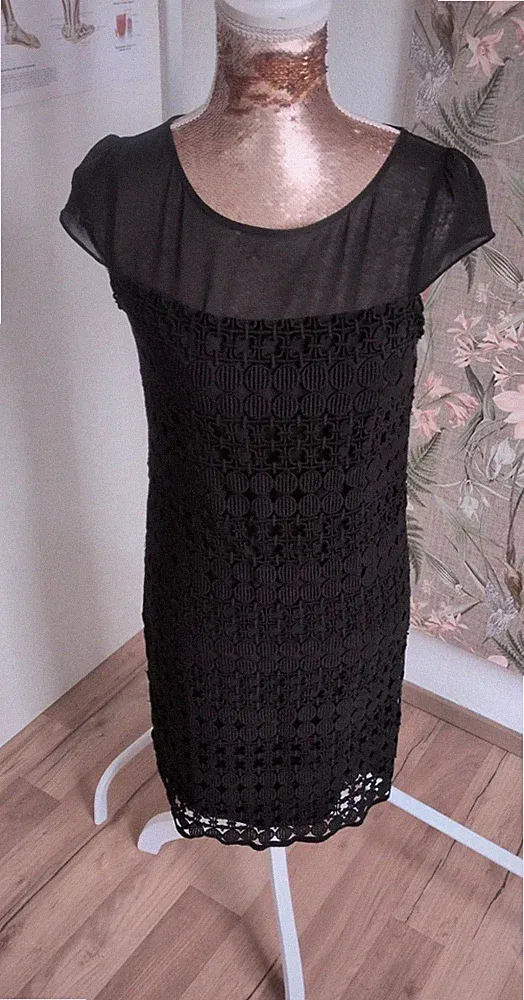 Elegantes Schwarzes Spitzenkleid / Etuikleid von 1.2.3. Paris Gr. 36 Wie Neu