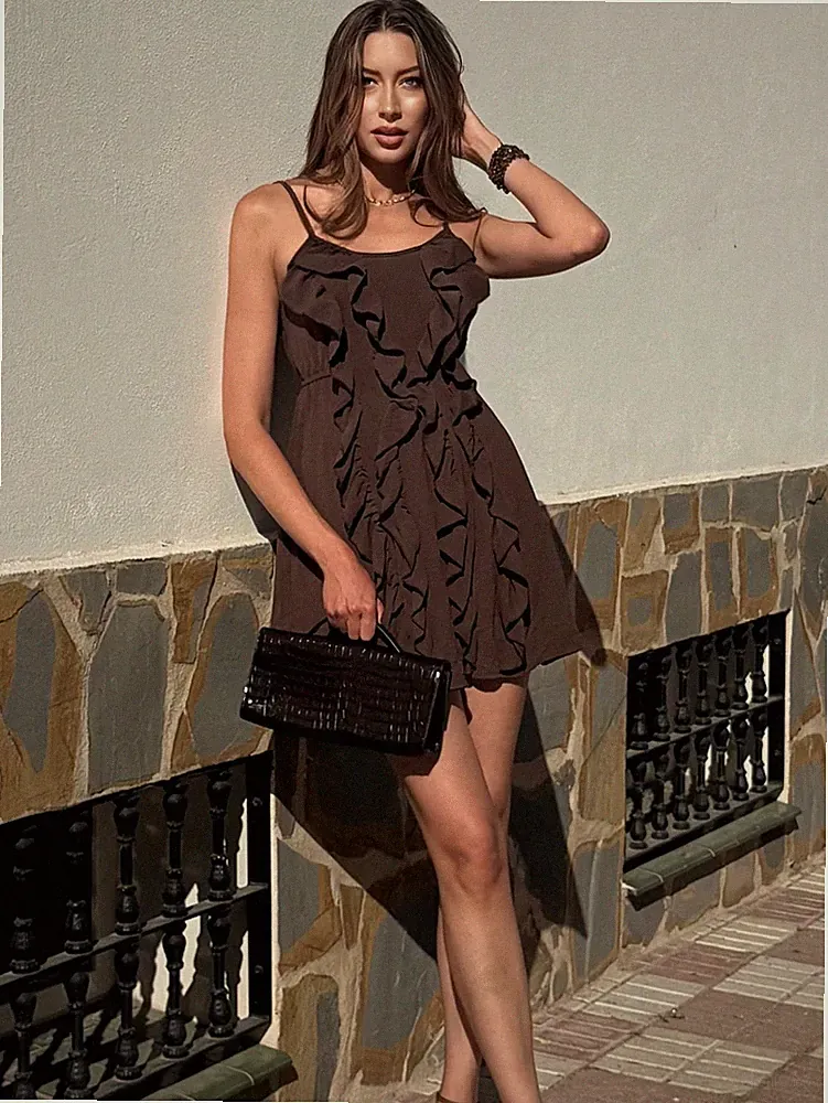 Elegantes Sommerkleid für Hochzeitsgäste in Weiß