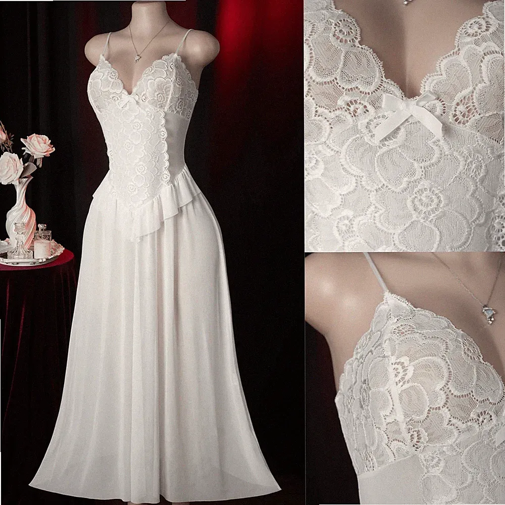 Elegantes, transparentes Meerjungfrau A Linien Kleid aus zarter Spitze Billig24