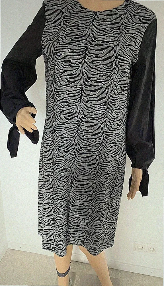 ESCADA Kleid Locker geschnitten Sportlich-Elegant Gr. 36
