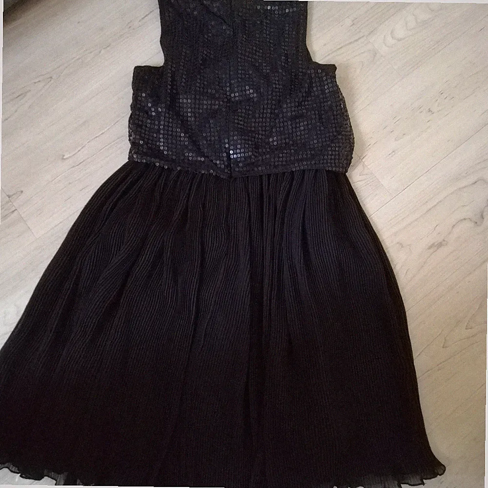 ESPRIT Ballkleid Kleid Cocktailkleid Gr. 164 schwarz Elegant wie NEU