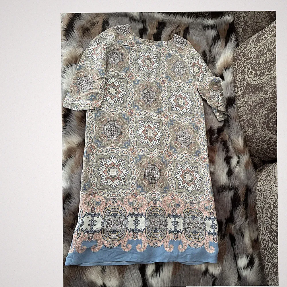 Esprit Damen Etuikleid Paisley-Muster Chiffon blau-rosa-beige Größe 36 Halbarm