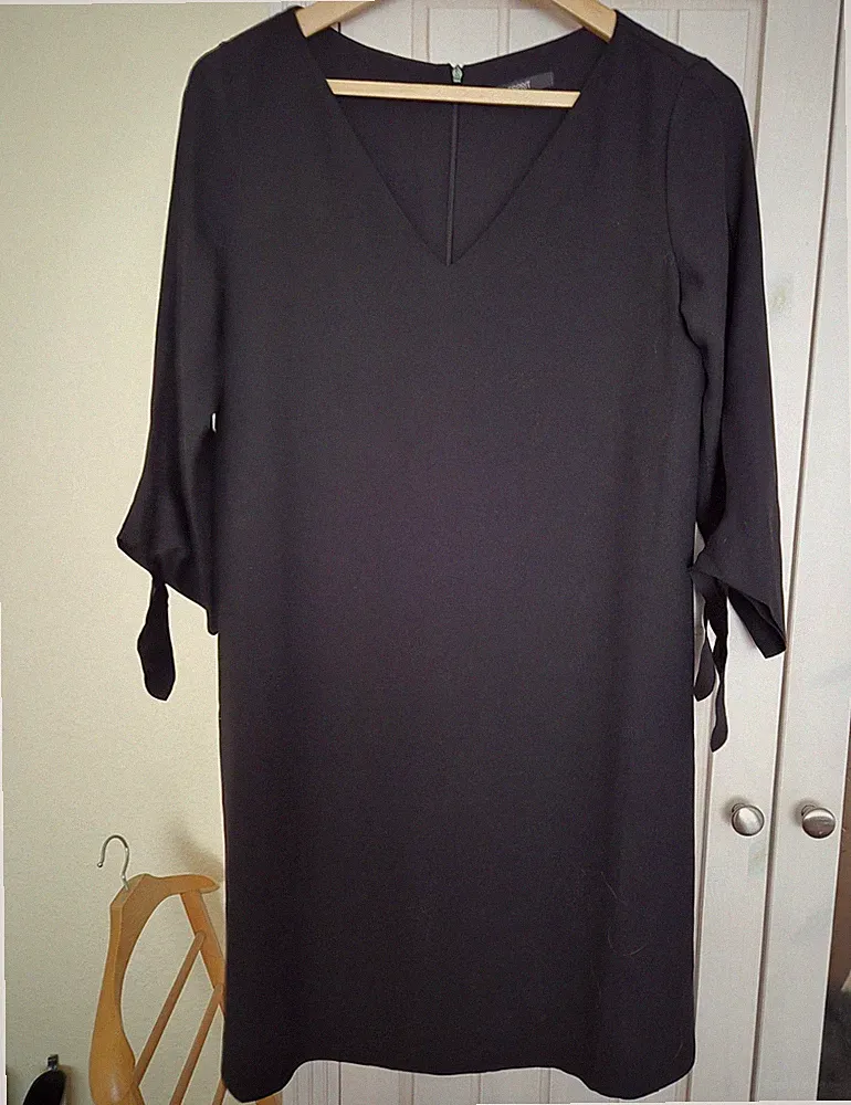 Esprit Damen Kleid A-Linie knielang V-Ausschnitt 3/4-Arm schwarz Gr. 36
