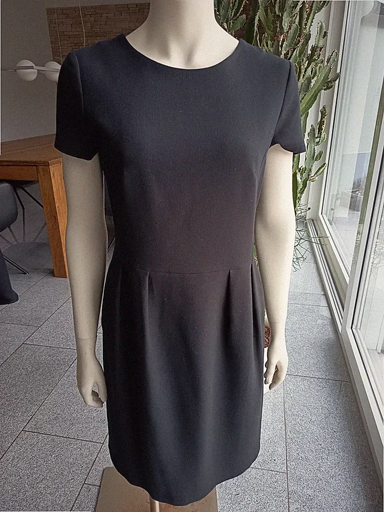 Esprit Kleid Etui Gr.38 M schwarz mit Taschen top Zustand