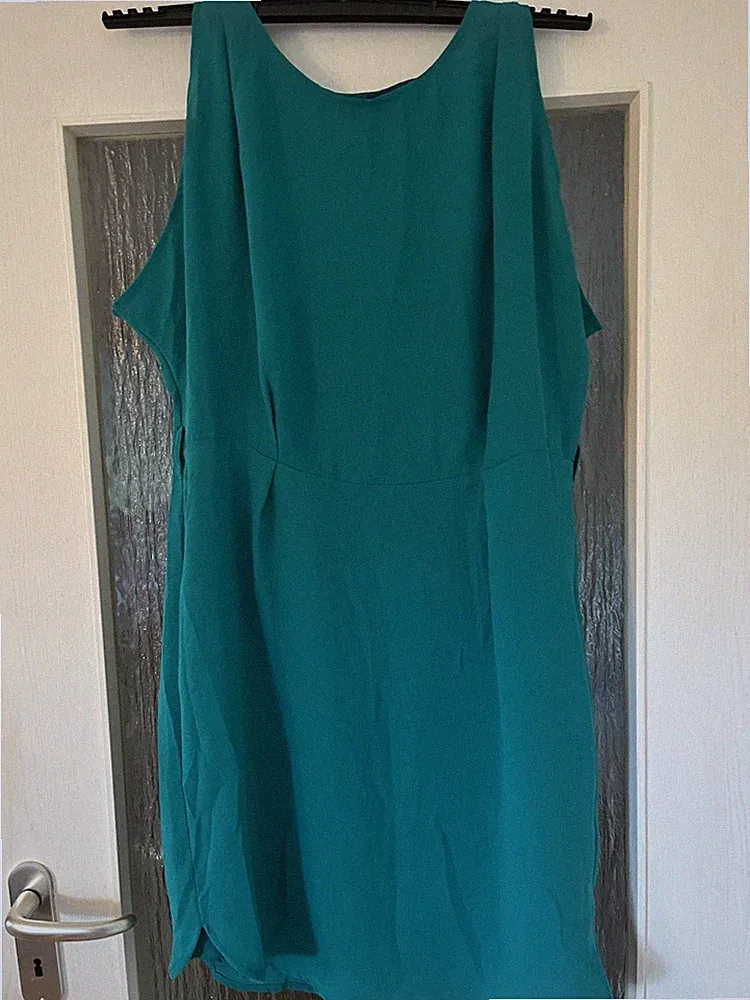 Flatterärmel Etui kleid