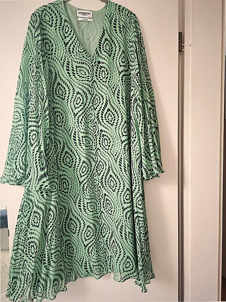 Essentiel Antwerp Damen Kleid grün/schwarz abstrakt A-Linie V-Ausschnitt 3/4 S/M