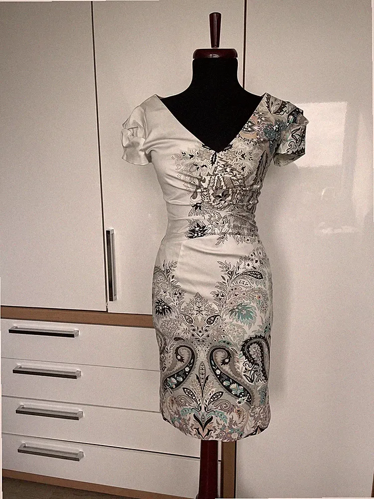 Etro, figurbetontes Kleid, Etuikleid , Raffungen DE Gr.34