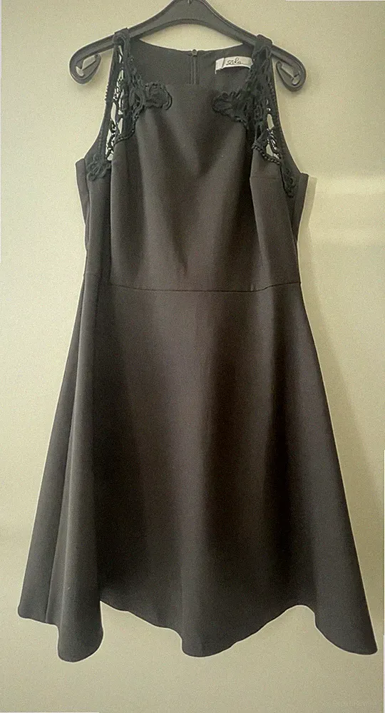Etui Kleid, Neu Mit Etikett, Größe S – M. 16,-€!