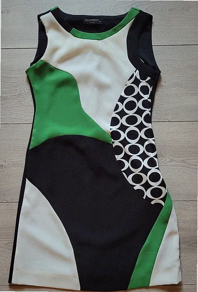 Grafik Etui kleid