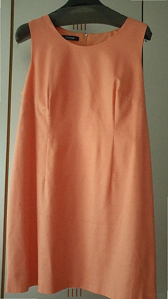 Etui Kleid TAIFUN ,Gr. 46 ,Top