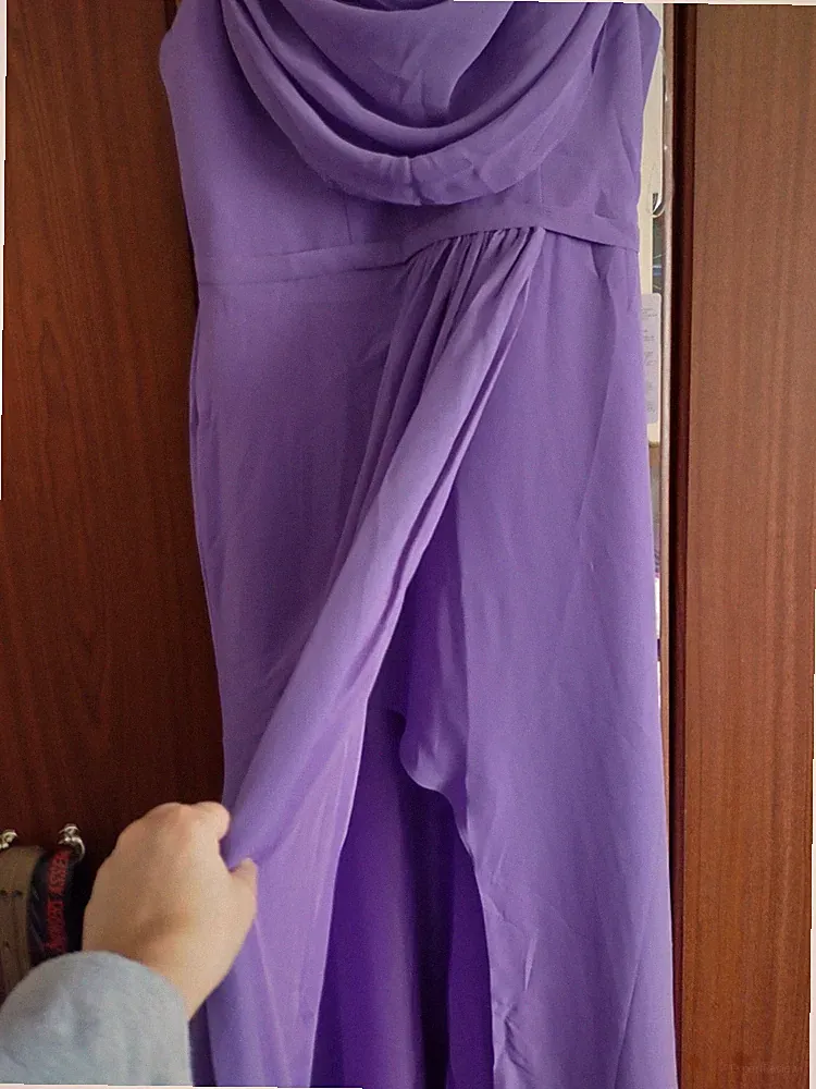 Etui-Linie Wasserfallausschnitt Ärmellos Chiffon Brautjungfernkleider mit Plissee Schlitz