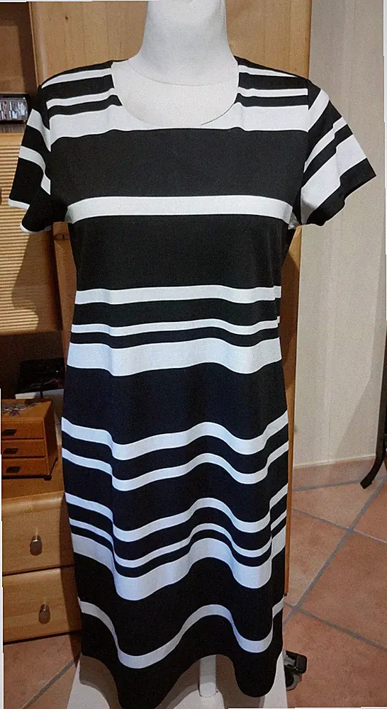 Etuikleid Damen Kleid 40 schwarz-weiß gestreift Casual-Look s.g.erh