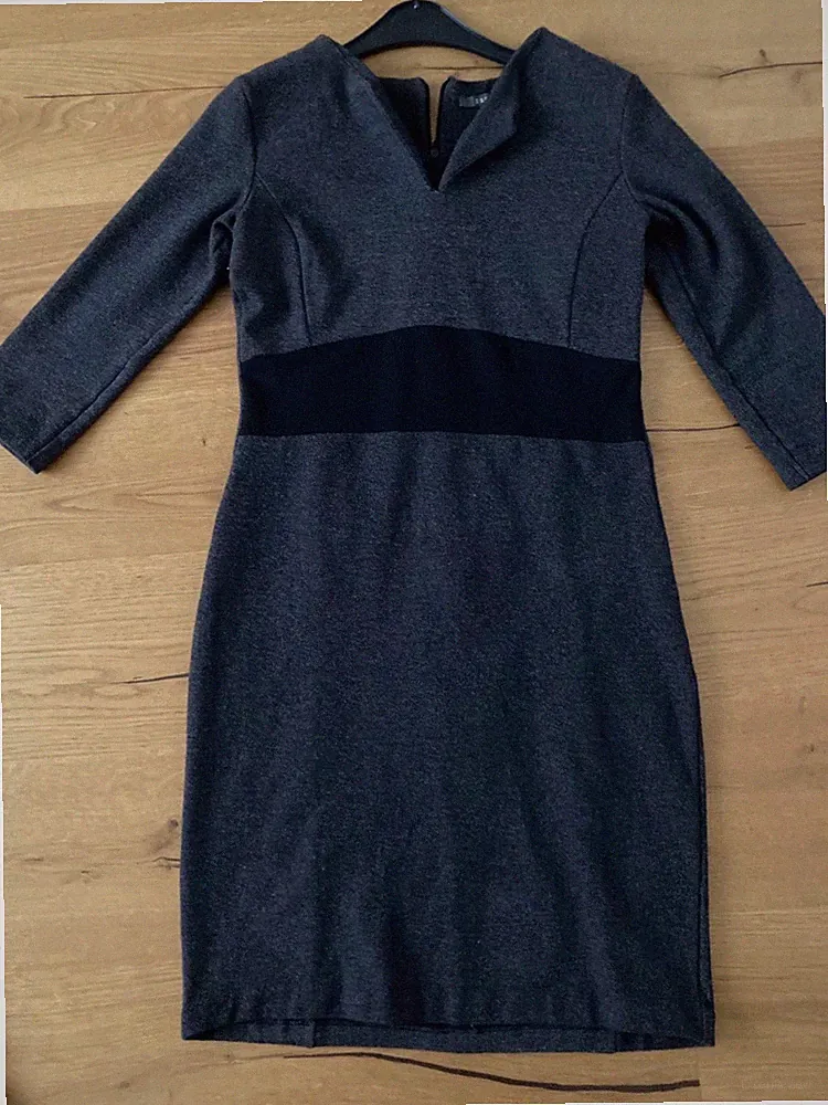 Etuikleid für Damen von Esprit, Größe M, eng anliegend aber Formtreu und bequem