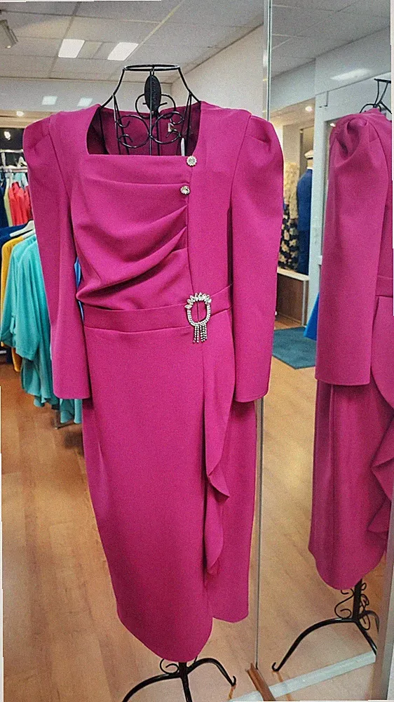 Etuikleid mit Rüschen Kleid Damen Größe 46