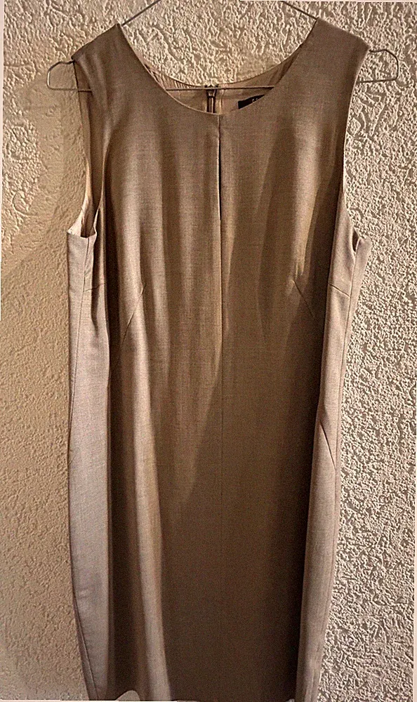 Etuikleid von Esprit, Gr. 38, beige, gefüttert, sehr guter Zustand