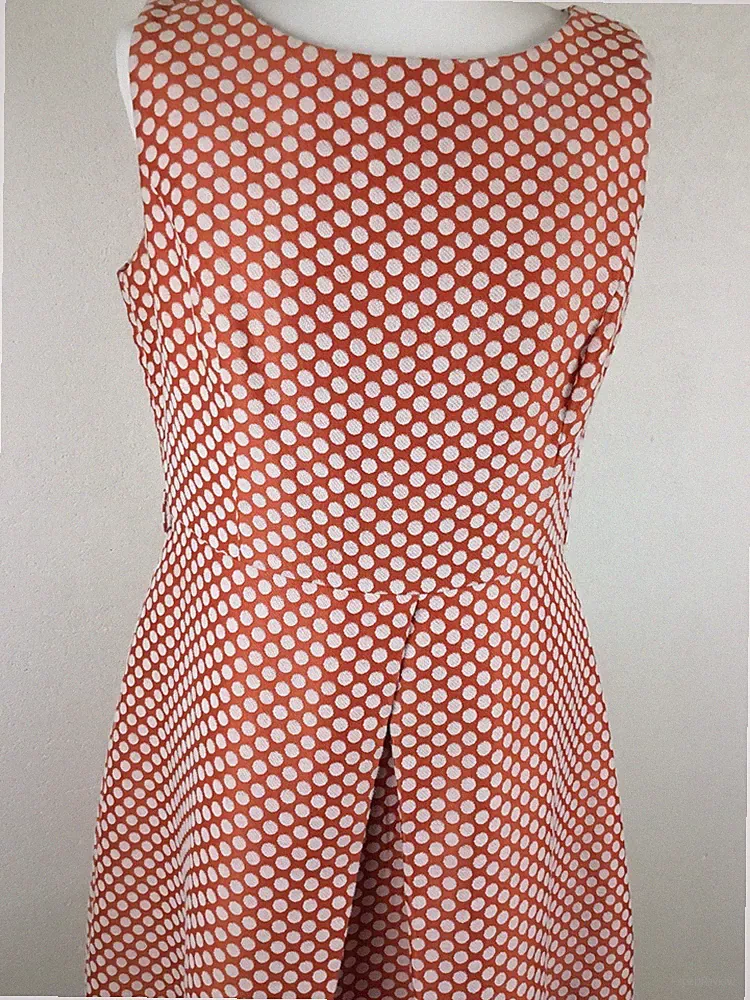 F&F;Rundhals Ärmellos A-Linie Gepunktet Orange Weiß Kleid mit Falten Gr.42