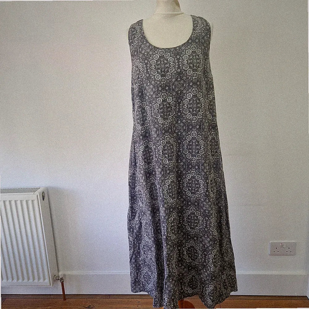 Fatface schwarz Lola linear Batik Print Kleid grau ärmellos A-Linie UK 10 12