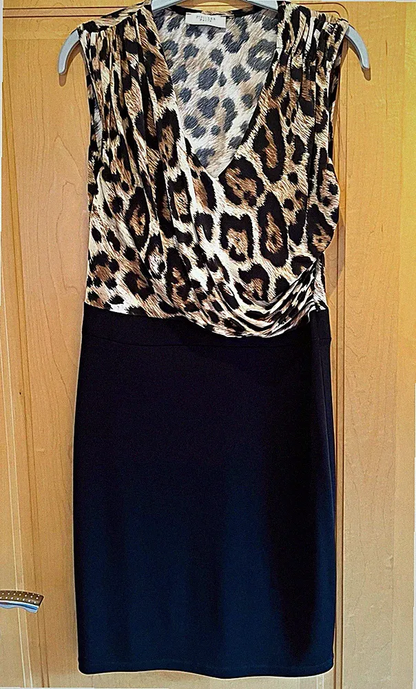 FIFILLES Paris Damen Etuikleid ärmellos Leo schwarz/beige V-Ausschnitt M/L