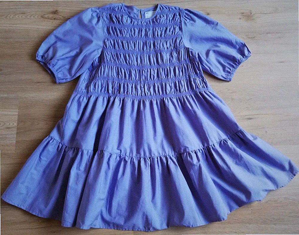 Fliederfarbenes Kleid, Größe 38, asos, gesmokt, knielang, Puffärmel