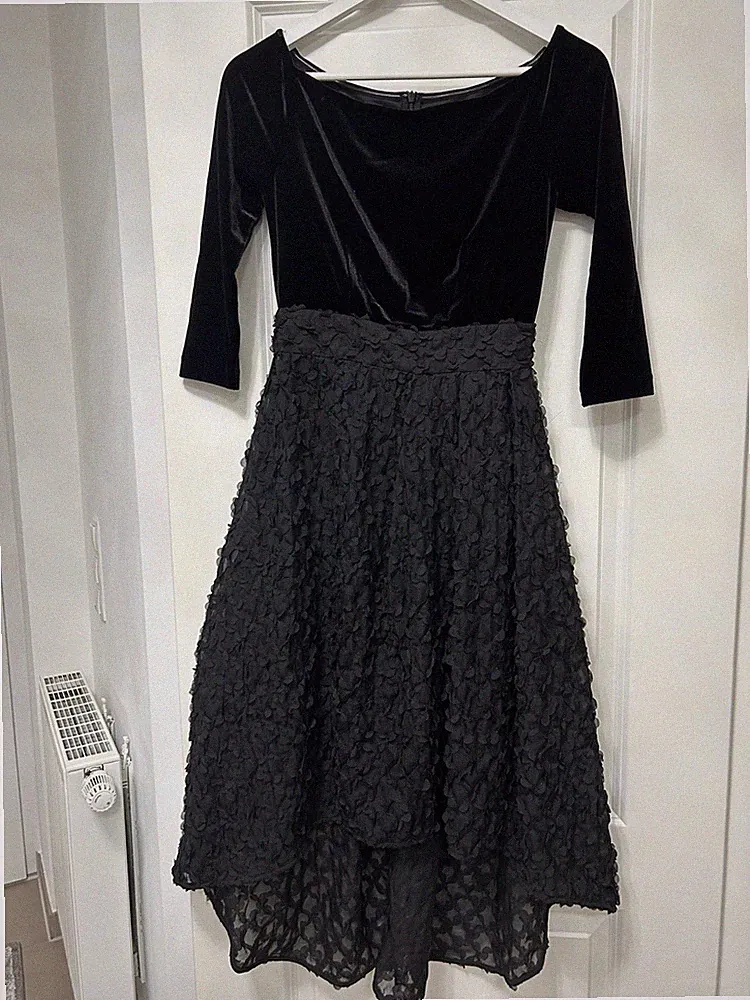 Four Flavor Berlin Festkleid aus Samt & Chiffon – Gr. 34, Schwarz