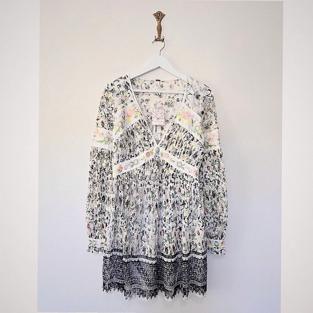 Free People Kirschblüten Kleid Mini Größe UK 10 Blumen Vollspitze UVP 150£
