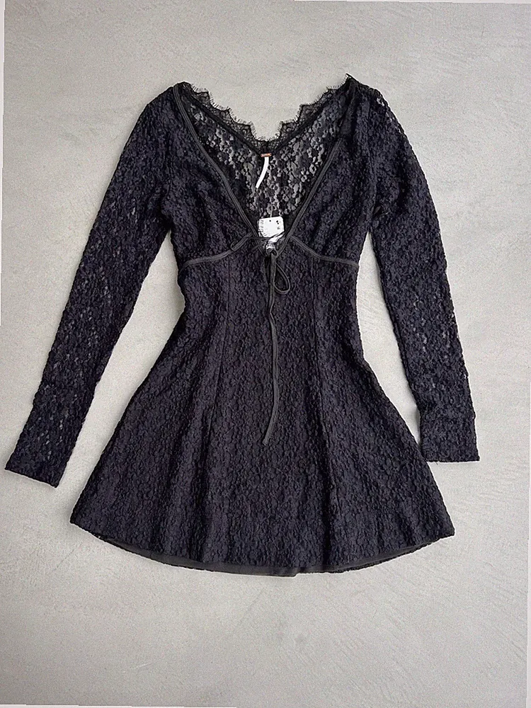 Free People Minikleid mit Spitze Petra. Schwarz. XS. UVP 158£.