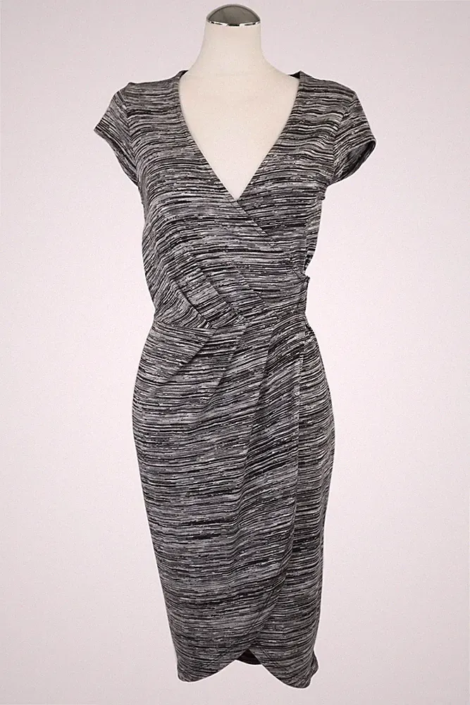 French Connection Damen Kleid Gr. 32 (UK 6) Grau Etuikleid Dress
