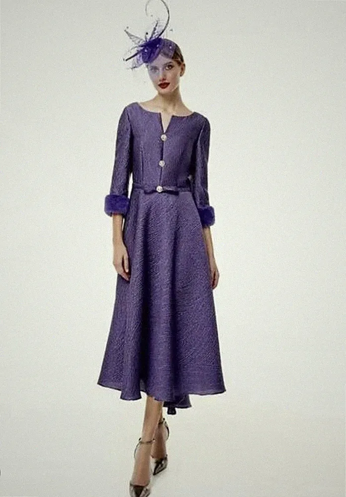 Gabriela Sanchez 7467 lila A-Linie Kleid mit Fellbündchen Größe 14