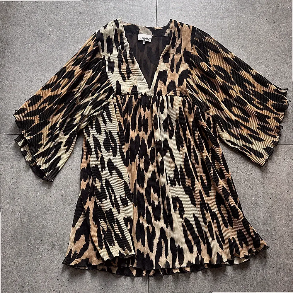 GANNI Kleid Plissee Leo Gr L/XL