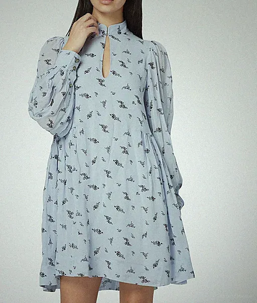 GANNI langes Mini-A-Linien-Kleid mit Blumenmuster und Puffärmeln in hellblau,...