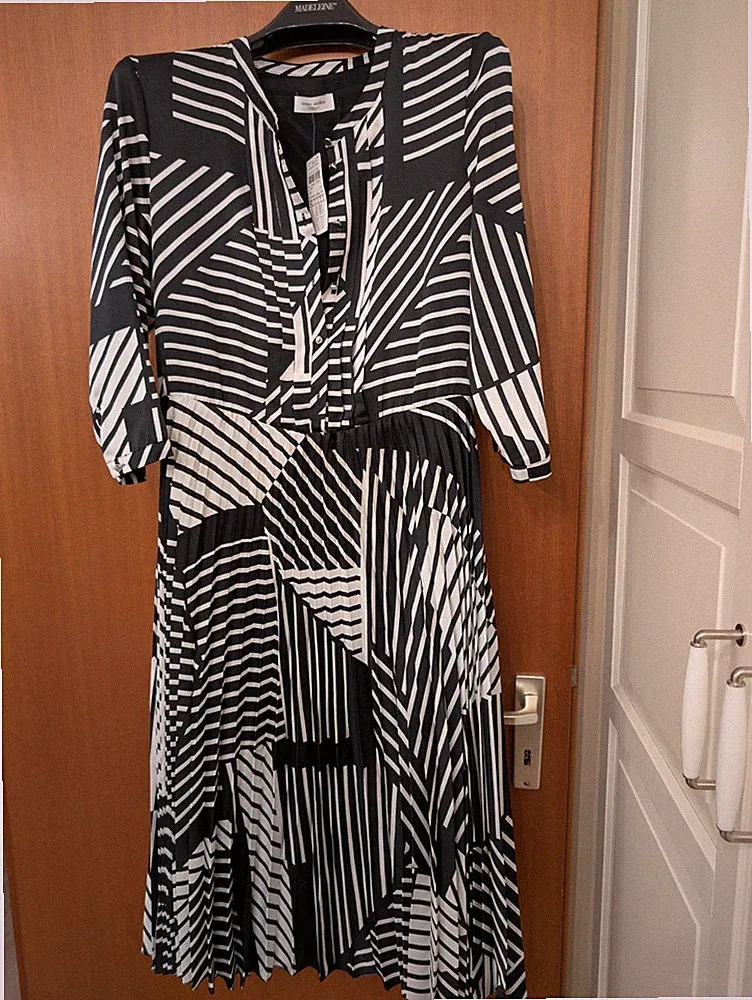 Gerry Weber Damen Kleid Etuikleid Gr. 42 Schwarz Weiß Neu