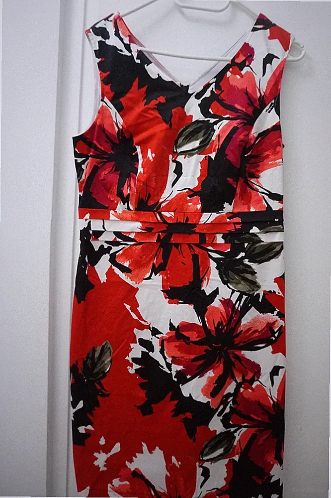 Gerry Weber Etui Kleid /Rot Weiß Schwarz / Blumen Gr 38 gut erhalten