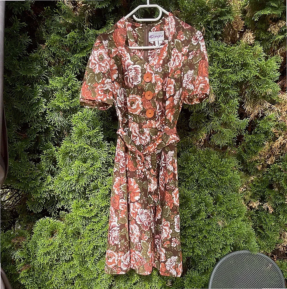GiGi Damen Midikleid A-Linie V-Ausschnitt kurzarm Blumen Baumwolle Gr. 42