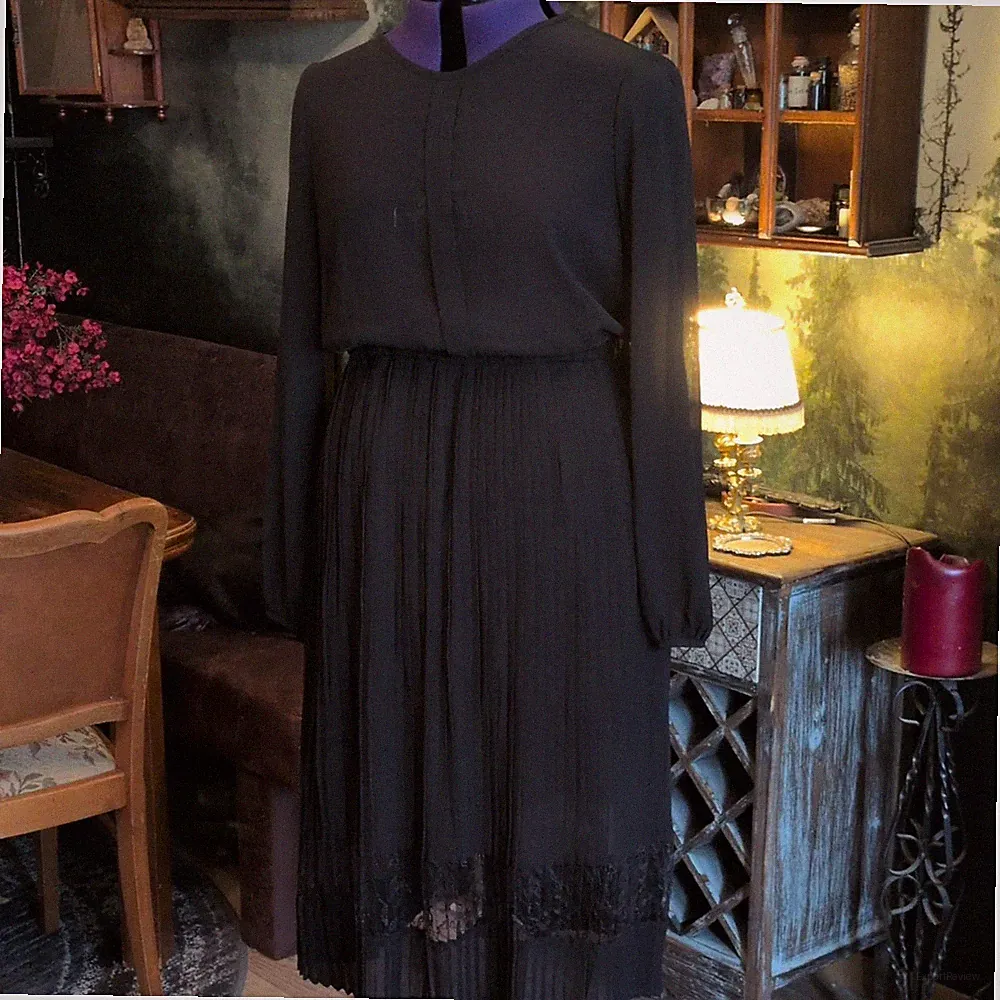 🖤Gothic Damen Kleid schwarz XL Langarm A-Linie Plissee Spitze Rundhals 🖤