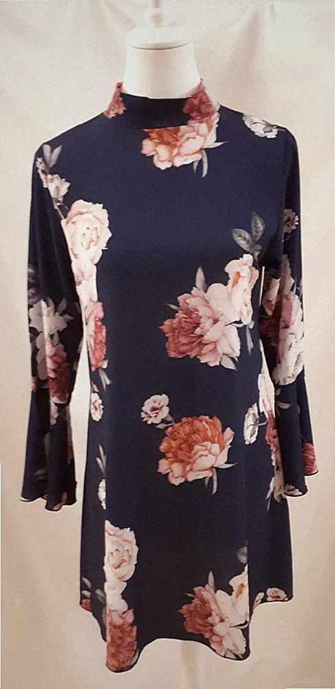 Gr 38 schönes A-Linie Kleid dkl. Blau bunte Rosen Glockenärmel Maße beachten