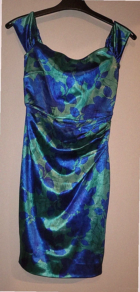 GUESS Damen Etuikleid Satin Blumen blau/grün ärmellos U-Ausschnitt Raffung Gr 34
