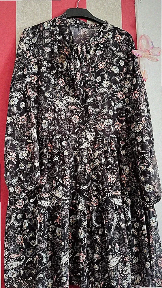 H&M Damen A-Linie Kleid Gr. M mehrfarbig knielang Normalgröße