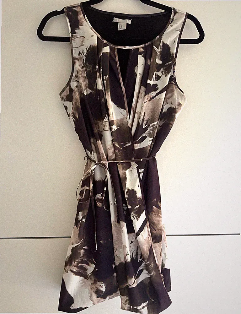 H&M Damen A-Linien-Kleid Gr. 34 kurz ärmellos Rundhals aus Italien