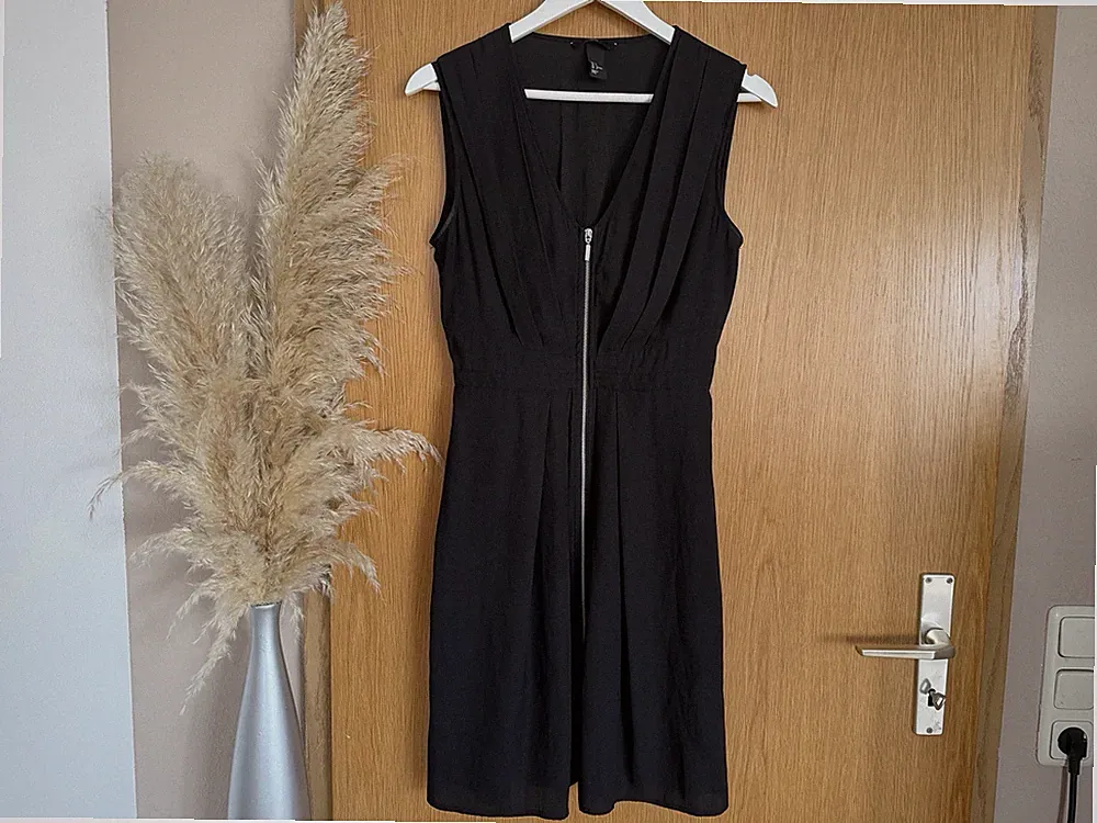 H&M Damen A-Linien Kleid Gr. 38 schwarz knielang elegant Casual Sommerkleid Top